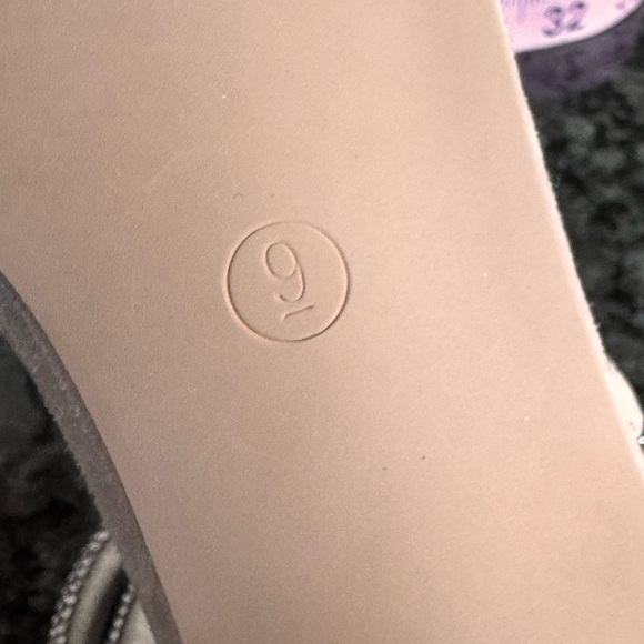 Embellished rhinestone Ankle strap 3” heel sandal NIB - Picture 12 of 12